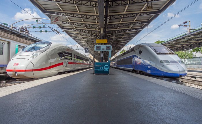 trains ice